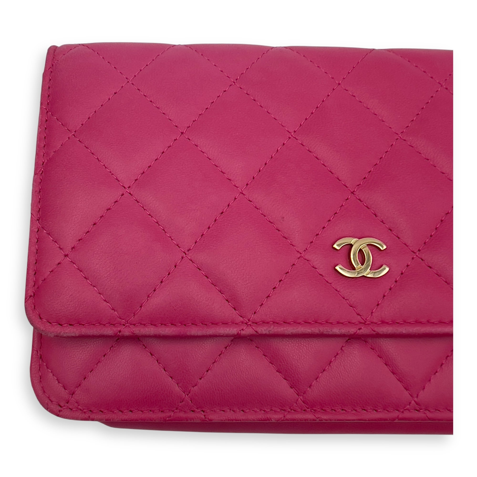 CC Wallet On Chain Pink in Lambskin, Gold hardware - Image 21