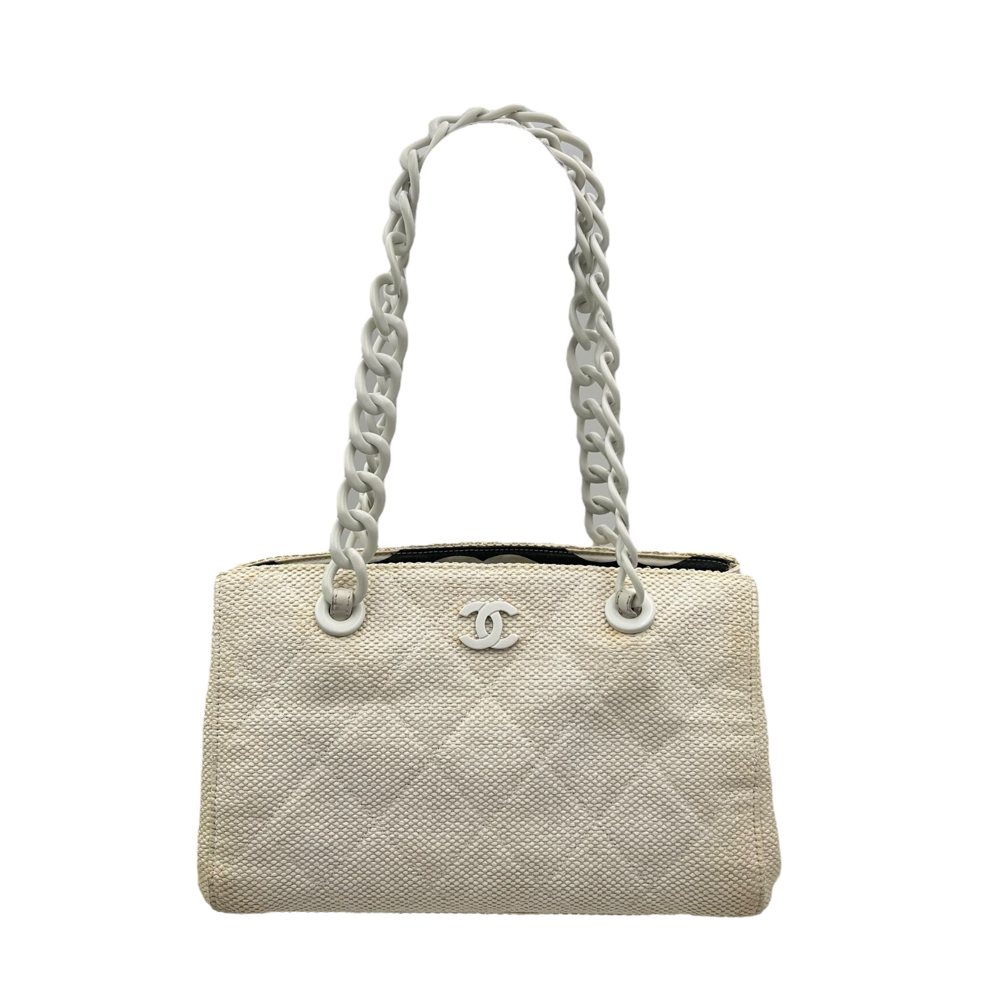 CC White Shoulder Bag in Raffia, Resin hardware - Image 12