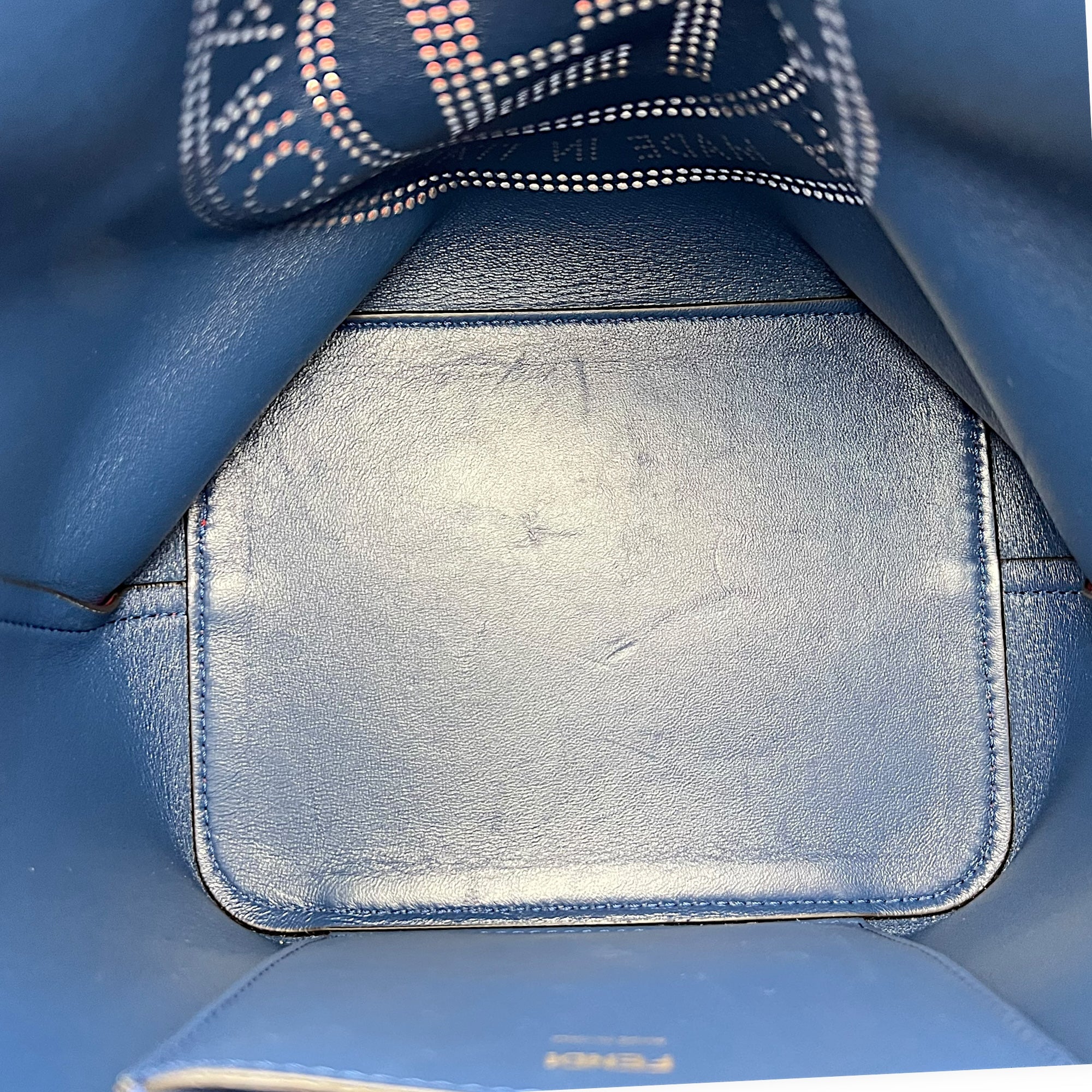 Mon Tresor Bucket Bag Red in Calfskin, Gold hardware - Image 7