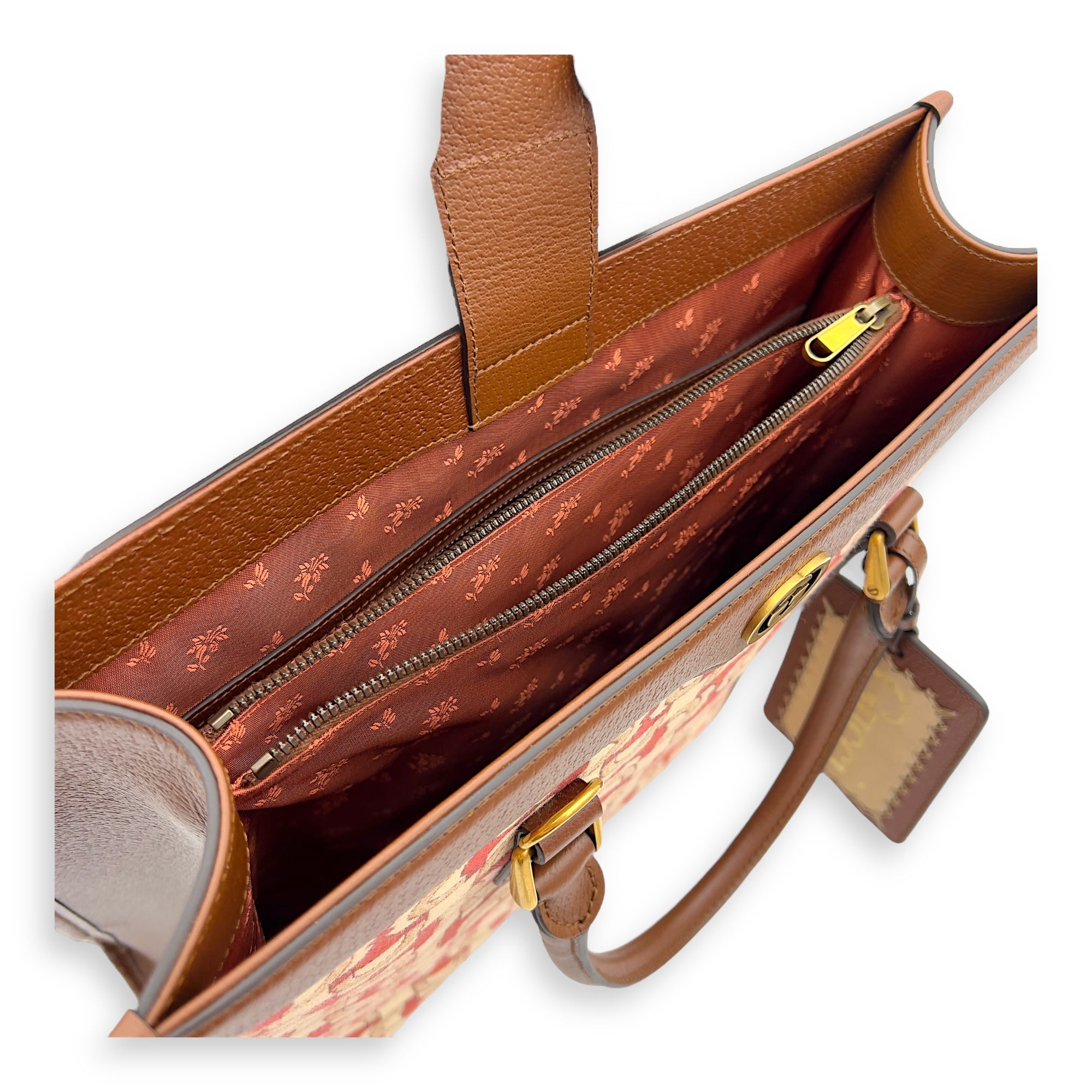 Interlocking G Red Tote Bag in Jacquard, Gold hardware - Image 4