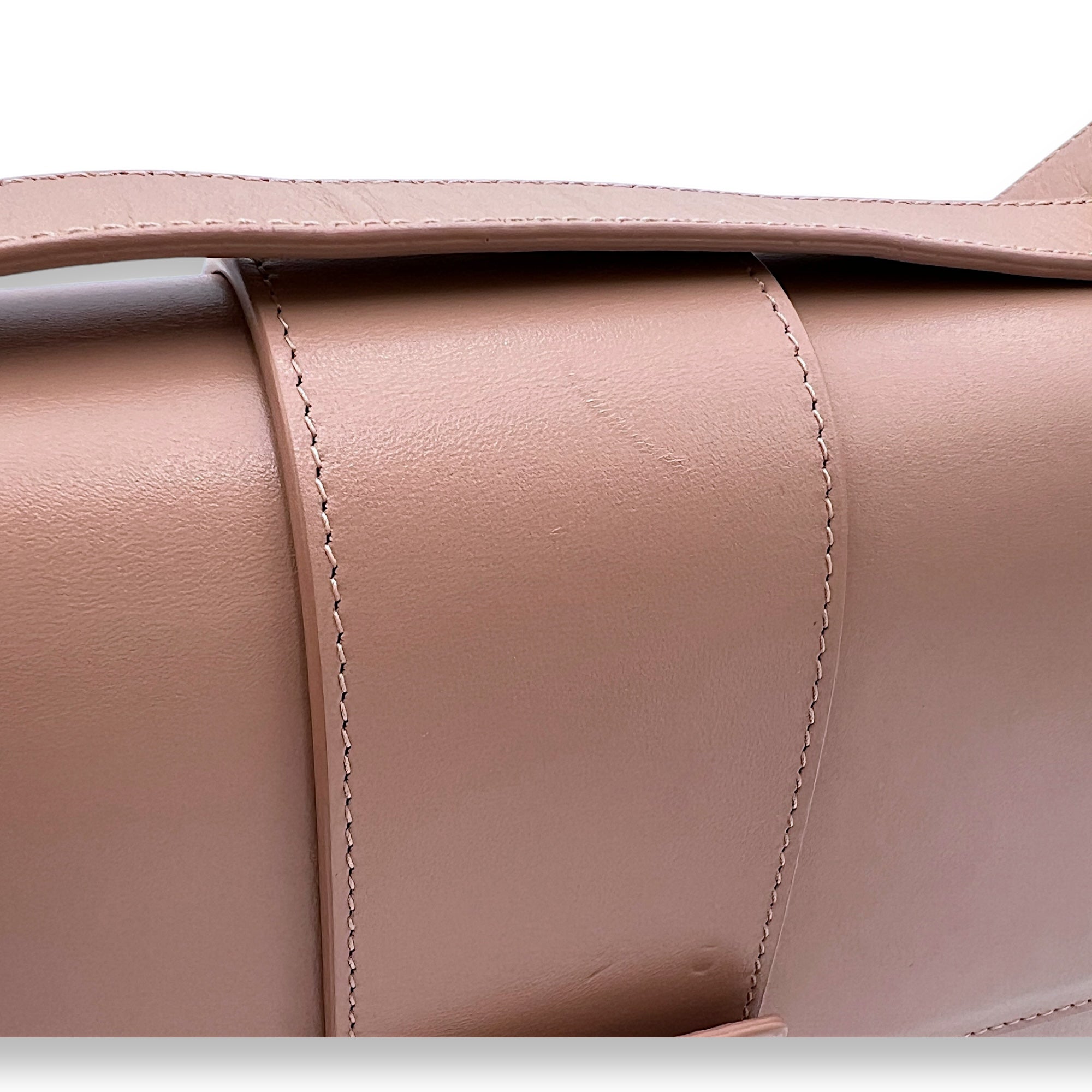 Montaigne 30 Shoulder bag in Calfskin, Gold Hardware - Image 9