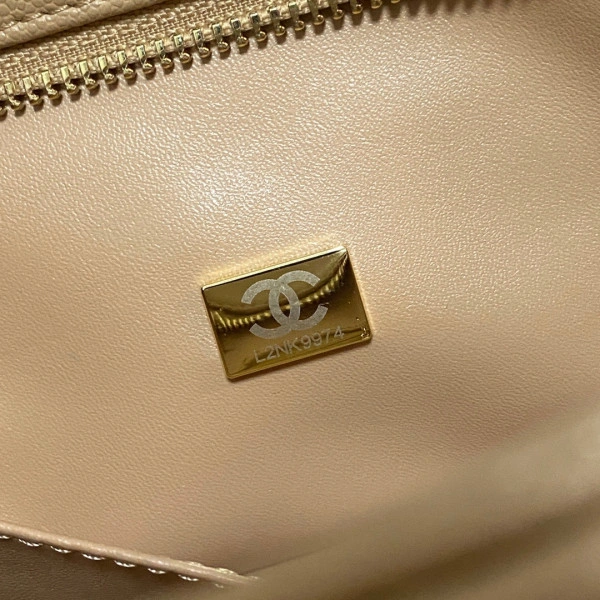 CHANEL VINTAGEP BAG AllSeason 1624 - Image 9