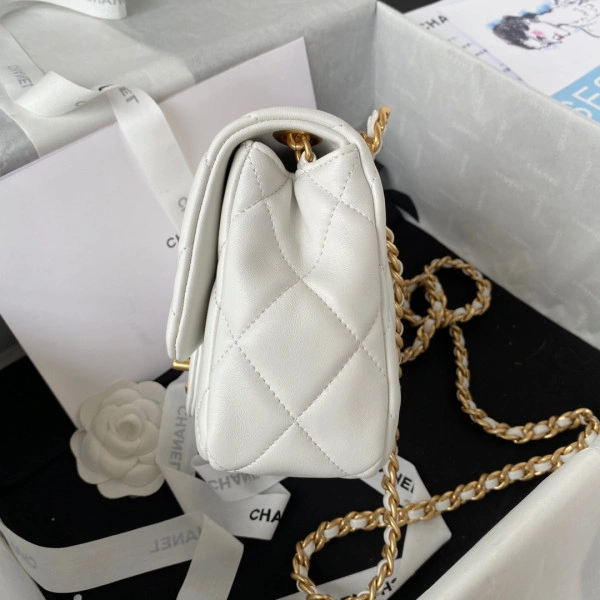Fashionable CHANEL FLAP BAG 457 - Image 7