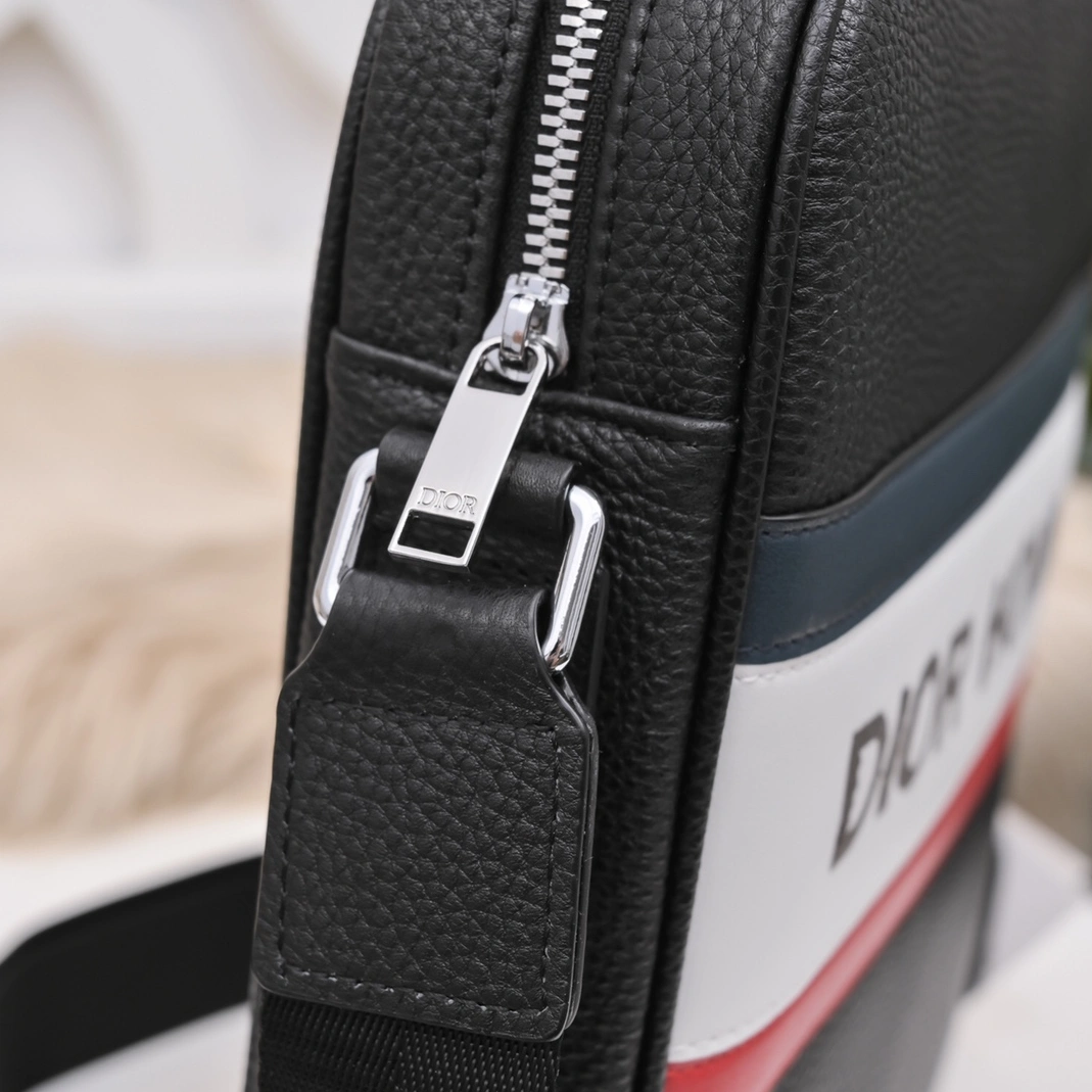 Christian Dior AAA Man Messenger Bags Flexible 8868 - Image 4