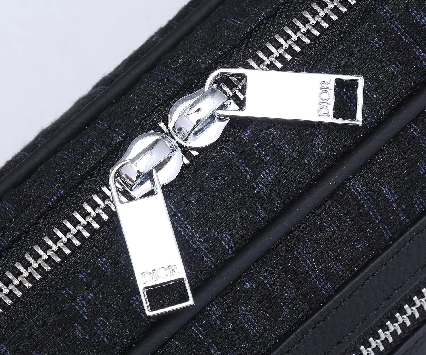 Christian Dior AAA Quality Belt Bags ModernLook 3367 - Image 4