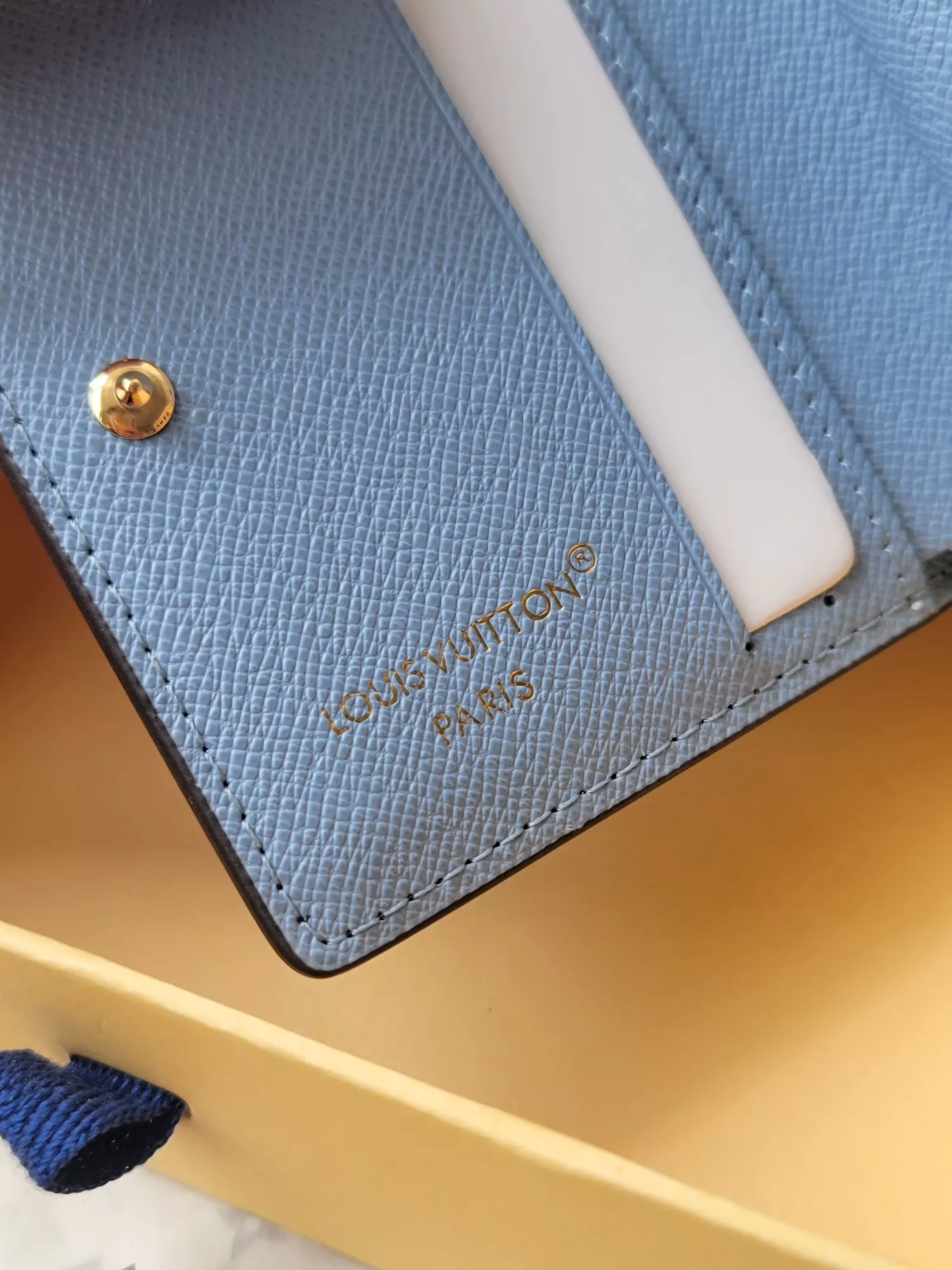 Louis Vuitton AAA Quality Card Case Resilient 131 - Image 6