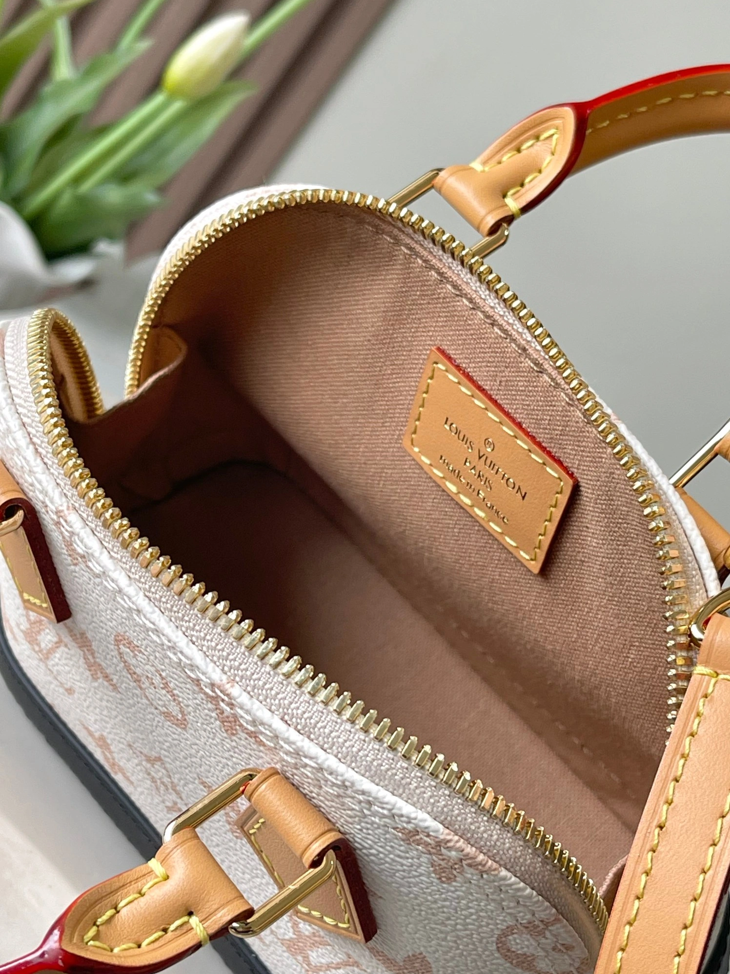 Louis Vuitton AAA Quality Handbags For Women Minimalist 2634 - Image 8