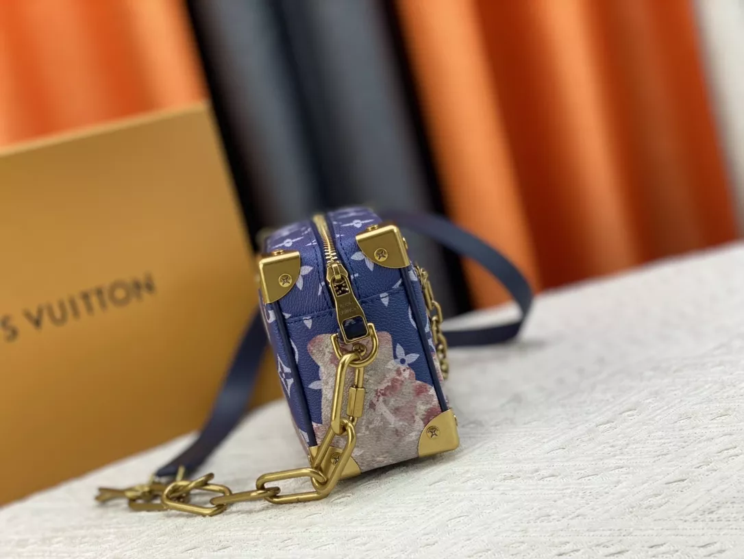 Louis Vuitton AAA Quality Messenger Bags For Women Trendsetting 9806 - Image 3