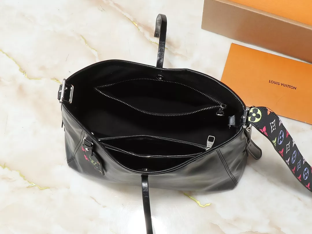 Louis Vuitton AAA Quality Shoulder Bags For Women Flexible 4684 - Image 7