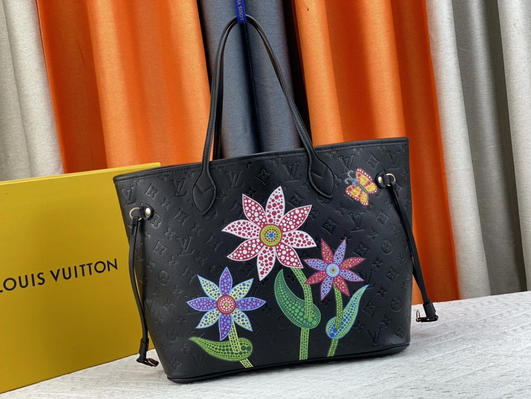 Louis Vuitton AAA Quality Shoulder Bags For Women WellDesigned 6324