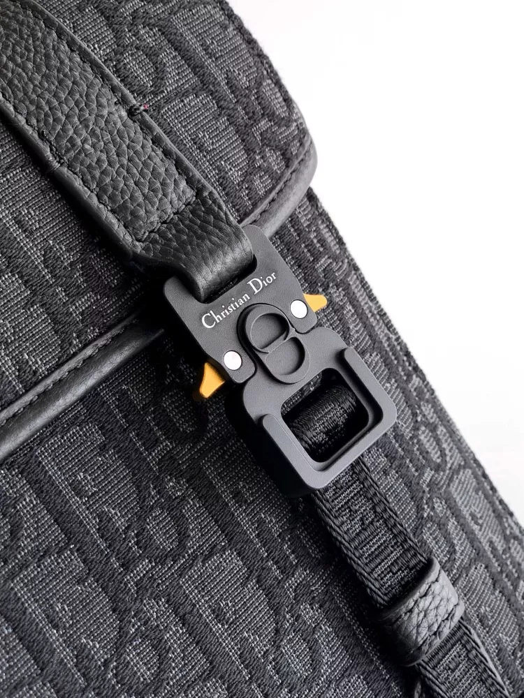 Minimalist 1663 Christian Dior AAA Man Messenger Bags - Image 7