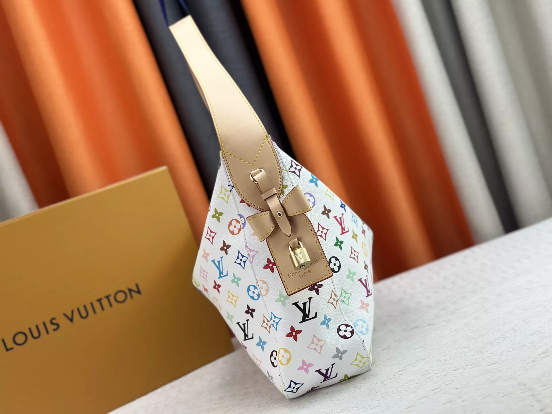 Practical 3032 Louis Vuitton AAA Quality Shoulder Bags For Women