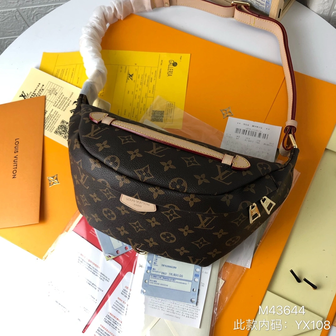 Refined 2586 Louis Vuitton AAA Quality Messenger Bags For Women
