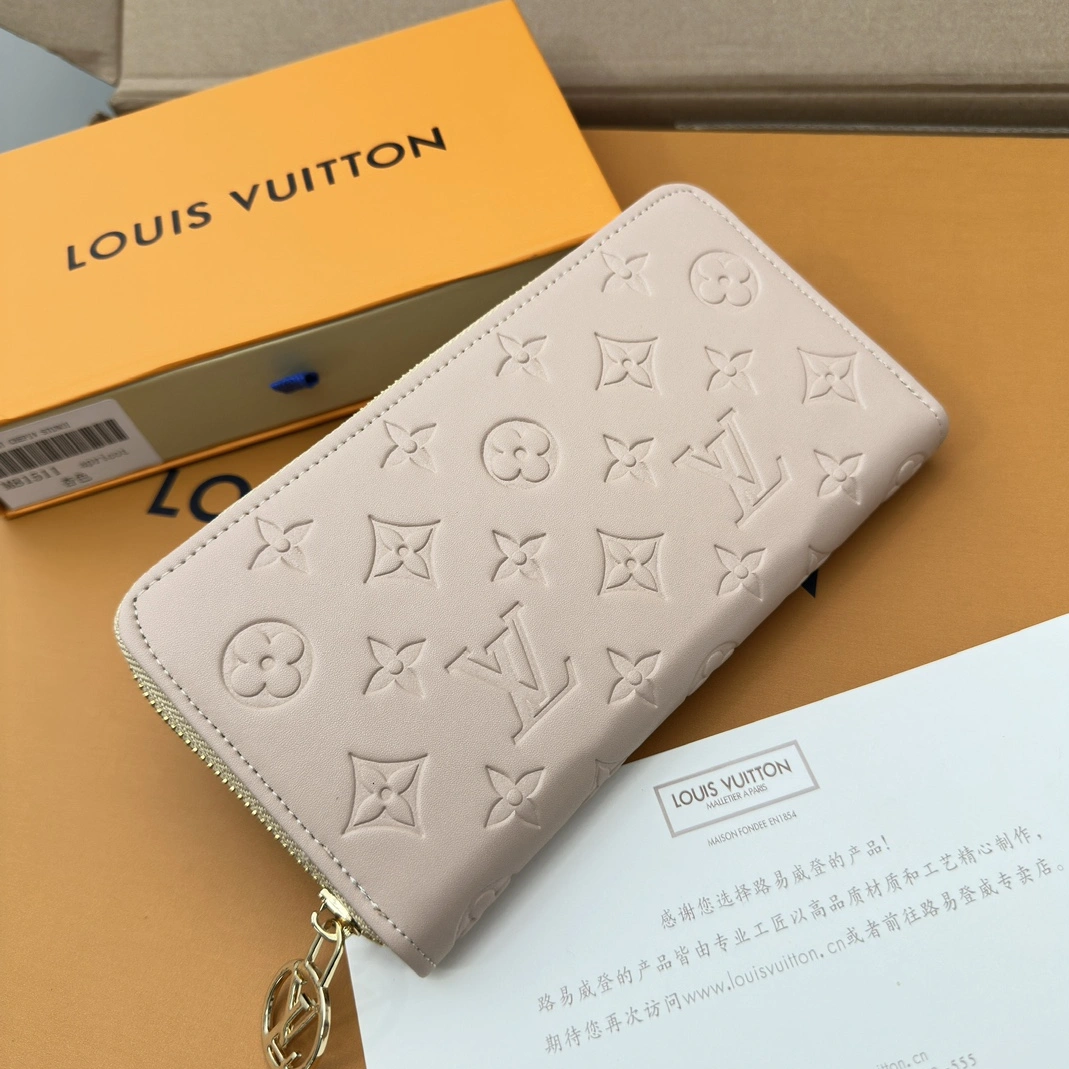 Sleek 7499 Louis Vuitton LV Wallets For Women
