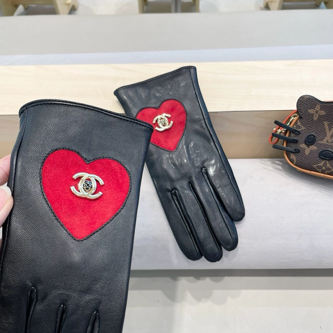 WellDesigned 3496 Chanel Gloves For Women - Image 5