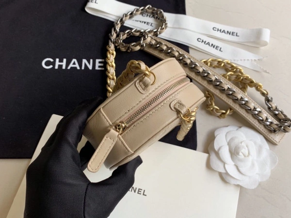 DailyWear CHANEL 19 CHANELUTCH WITH CHAIN 100 - Image 7