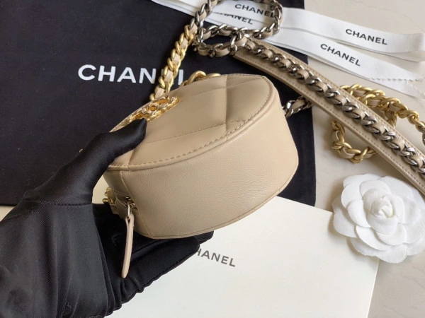 DailyWear CHANEL 19 CHANELUTCH WITH CHAIN 100 - Image 5