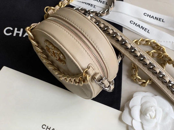 DailyWear CHANEL 19 CHANELUTCH WITH CHAIN 100 - Image 8
