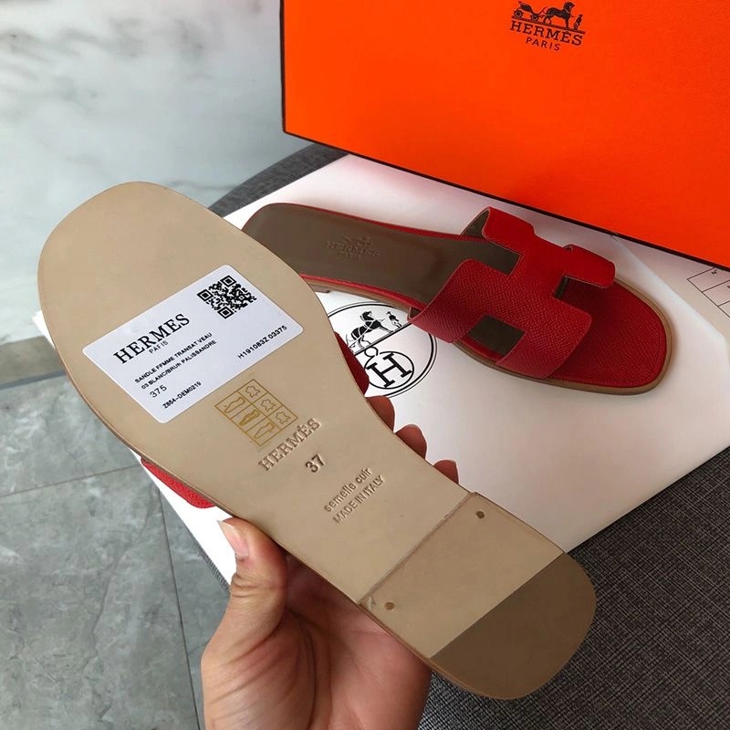 Hermes Oran Slides Women Grain Calfskin In Red - Image 4