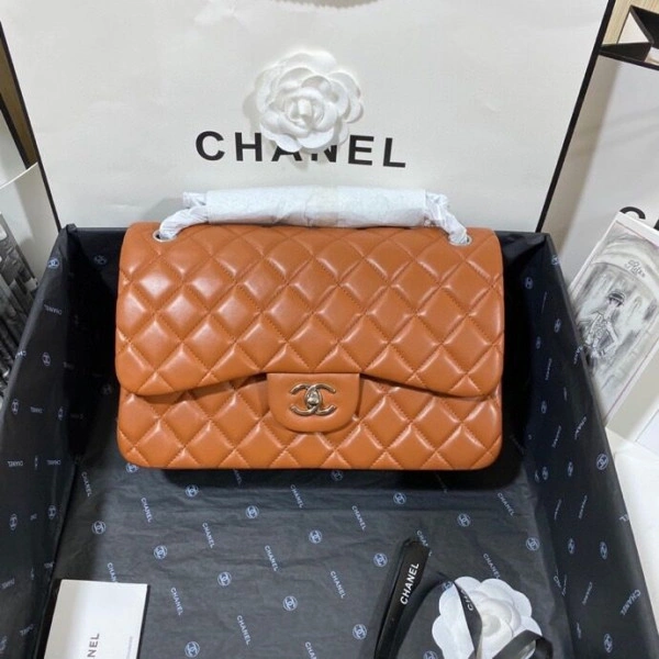 CHANEL FLAP BAG Fashionable 375 - Image 10